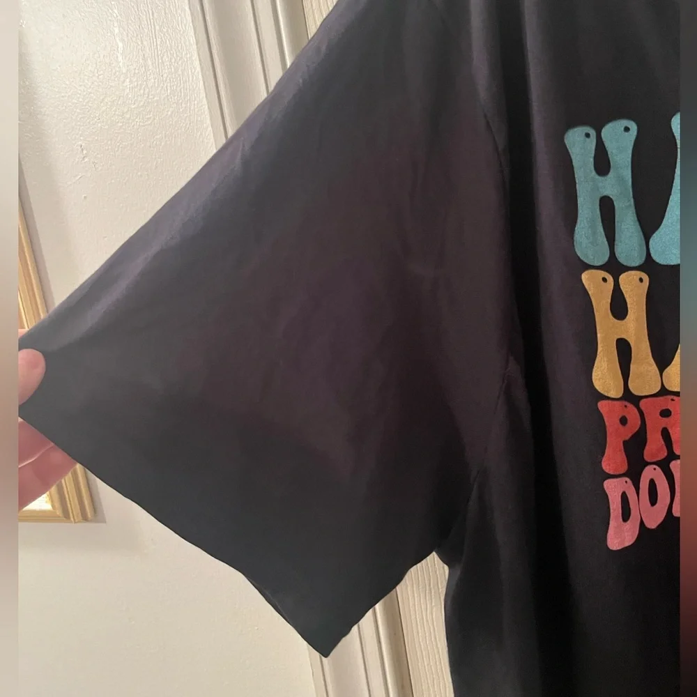 3XLT Unisex Amazon Black Tee with Vibrant Text - Picture 4 of 5